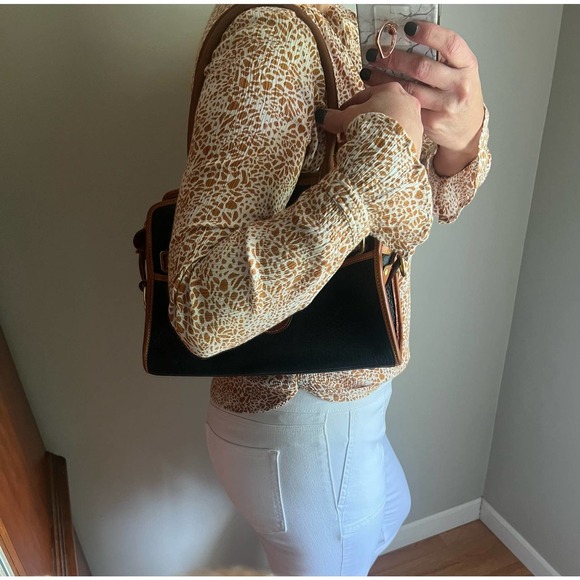 Vintage Dooney & Bourke Tan & Black Pebble Leather Bag/purse - Picture 17 of 17